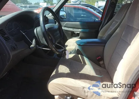 1999 Ford Explorer из США, поврежденный, VIN 1FMZU34E3XZB42542